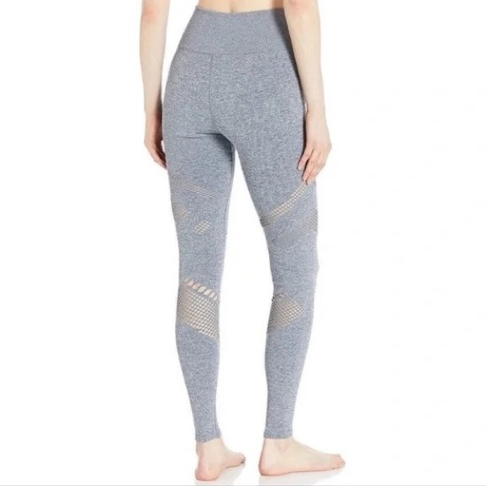 Alo Yoga Eclipse Gray Rib Laser Cut High Waist Seamless Radiance Legging Euc S View 2